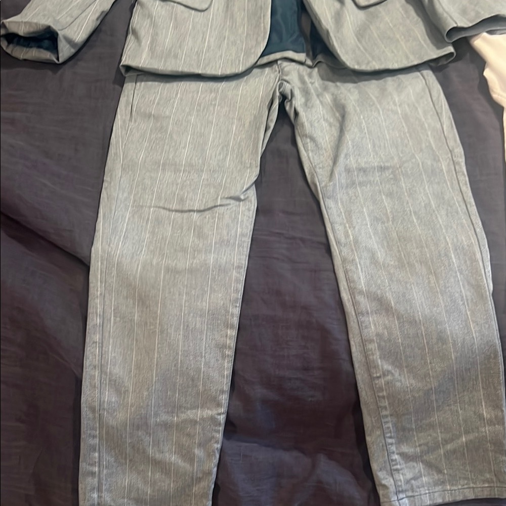Blue denim Textured Suit with Teal Lining - Picture 2 of 8